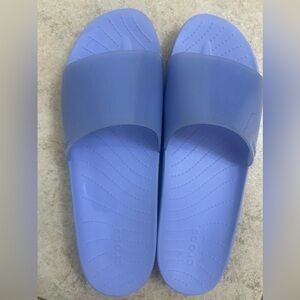 Women’s crocs slides size 11